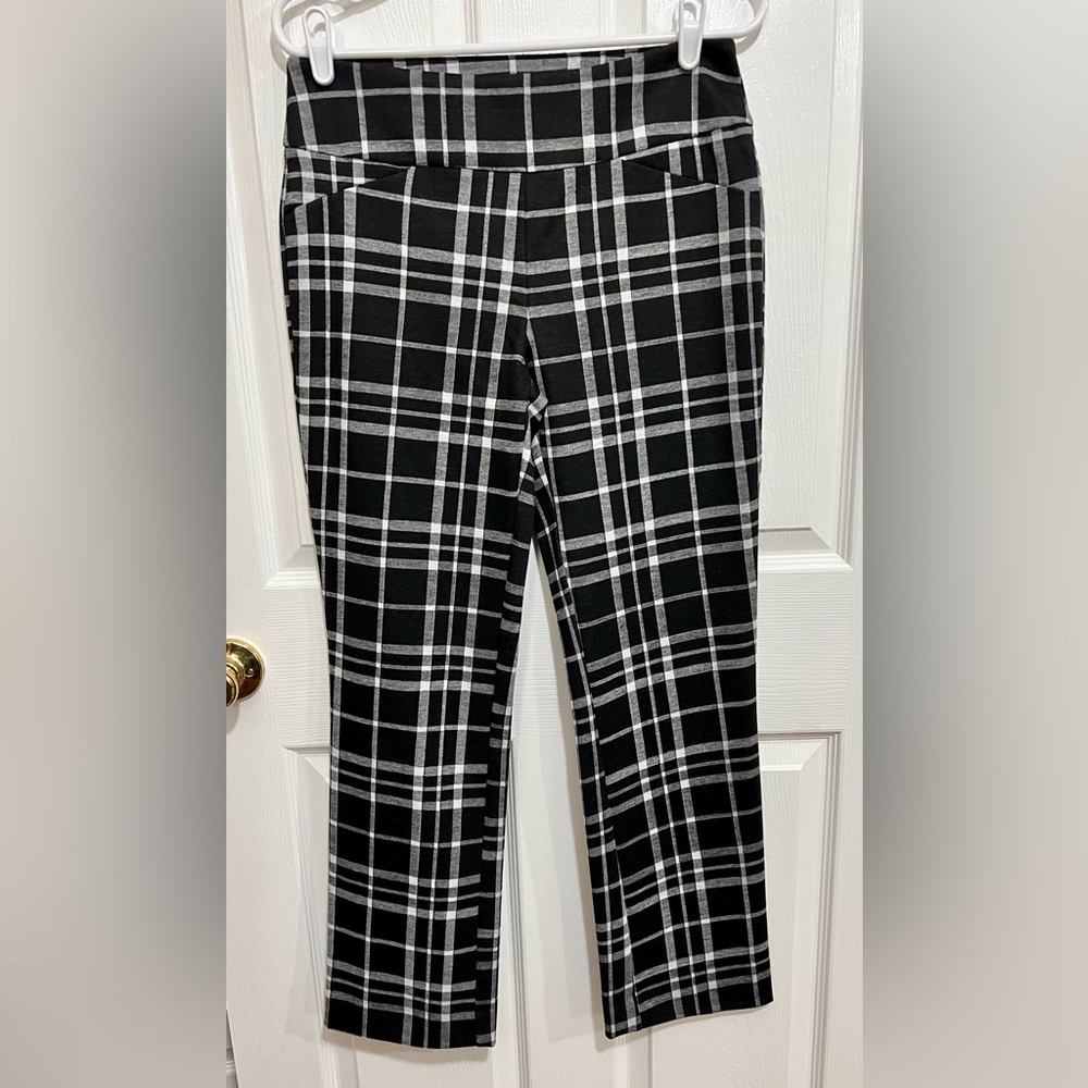 NY & Company Stretch NWT Womens SM Black with White Pants Tags still attached